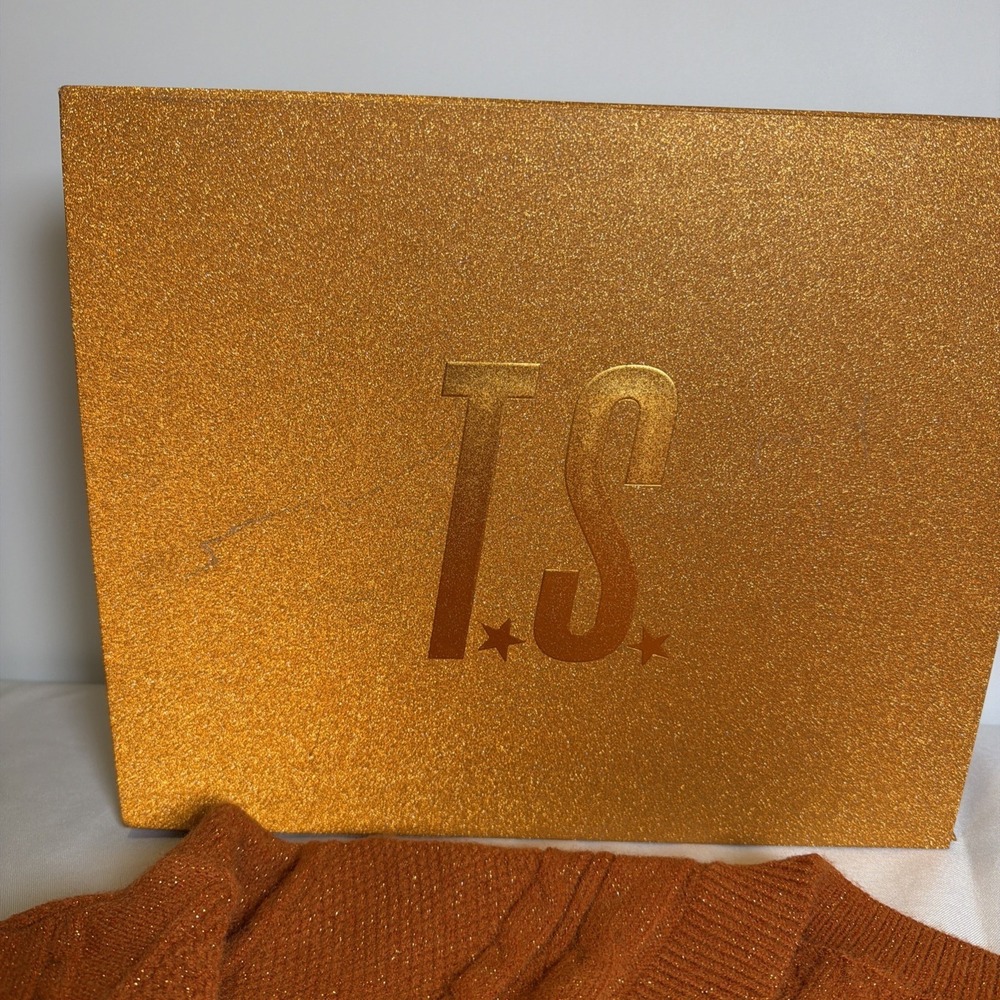 TAYLOR SWIFT The Life Of A Showgirl CARDIGAN CD BOX SET XL/2XL Brand New Sealed - Picture 7 of 16